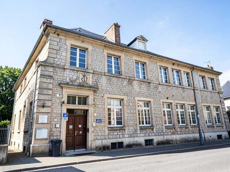 Chantier de désamiantage pour mairies & collectivités — PG Bâtiment